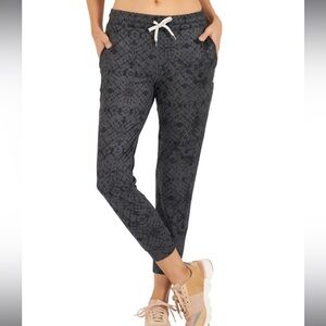 vuori Pocket Performance Joggers CHARCOAL SHIBORI, Size Medium